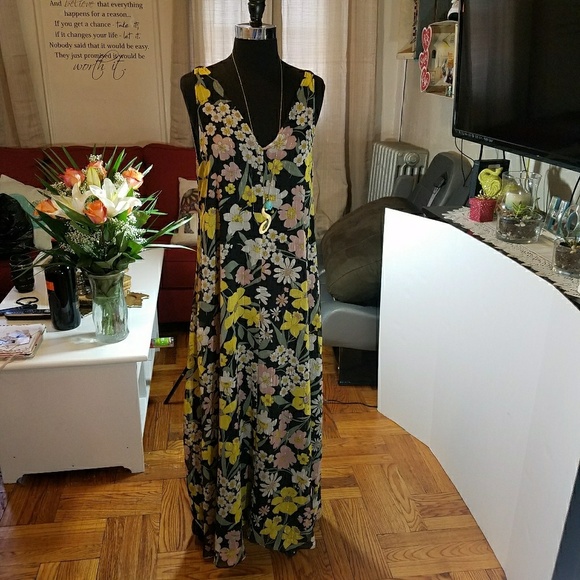 Zara Dresses & Skirts - Zara Floral Maxi Dress Sz M